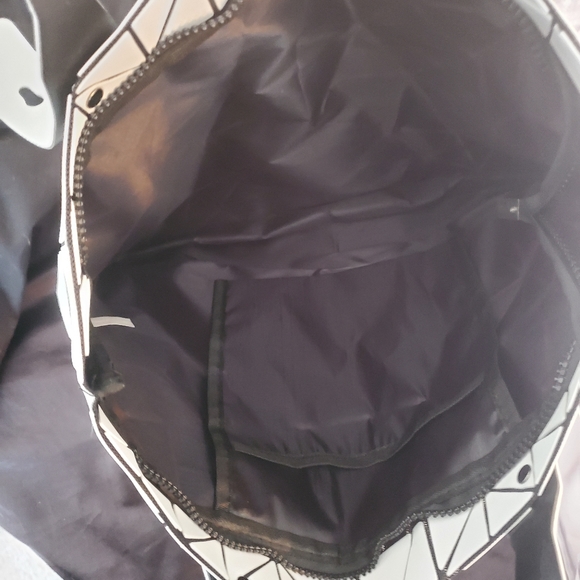 White Geometric Triangle Tote Bag - Picture 5 of 7